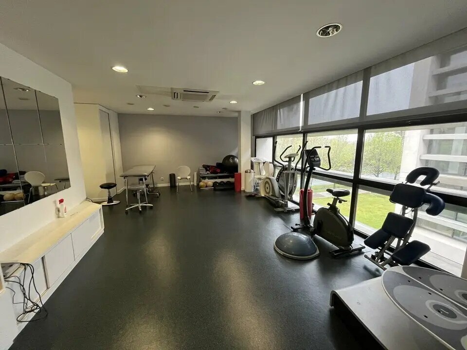 Office in Bayonne for sale Interior Photo- Image 1 of 3