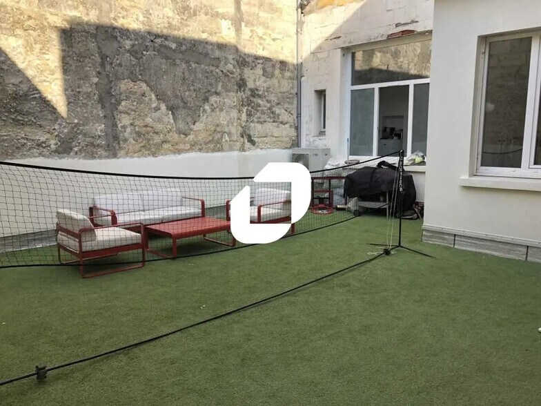 Office in Bordeaux to rent - Building Photo - Image 1 of 10