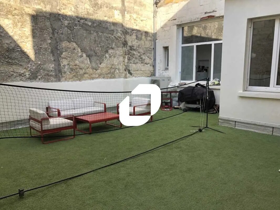 Office in Bordeaux to rent Building Photo- Image 1 of 11