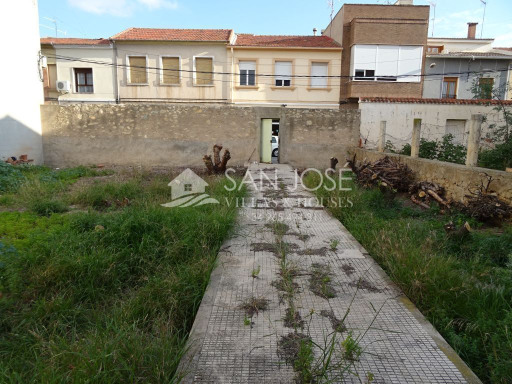 Land in Novelda, Alicante for sale Primary Photo- Image 1 of 4