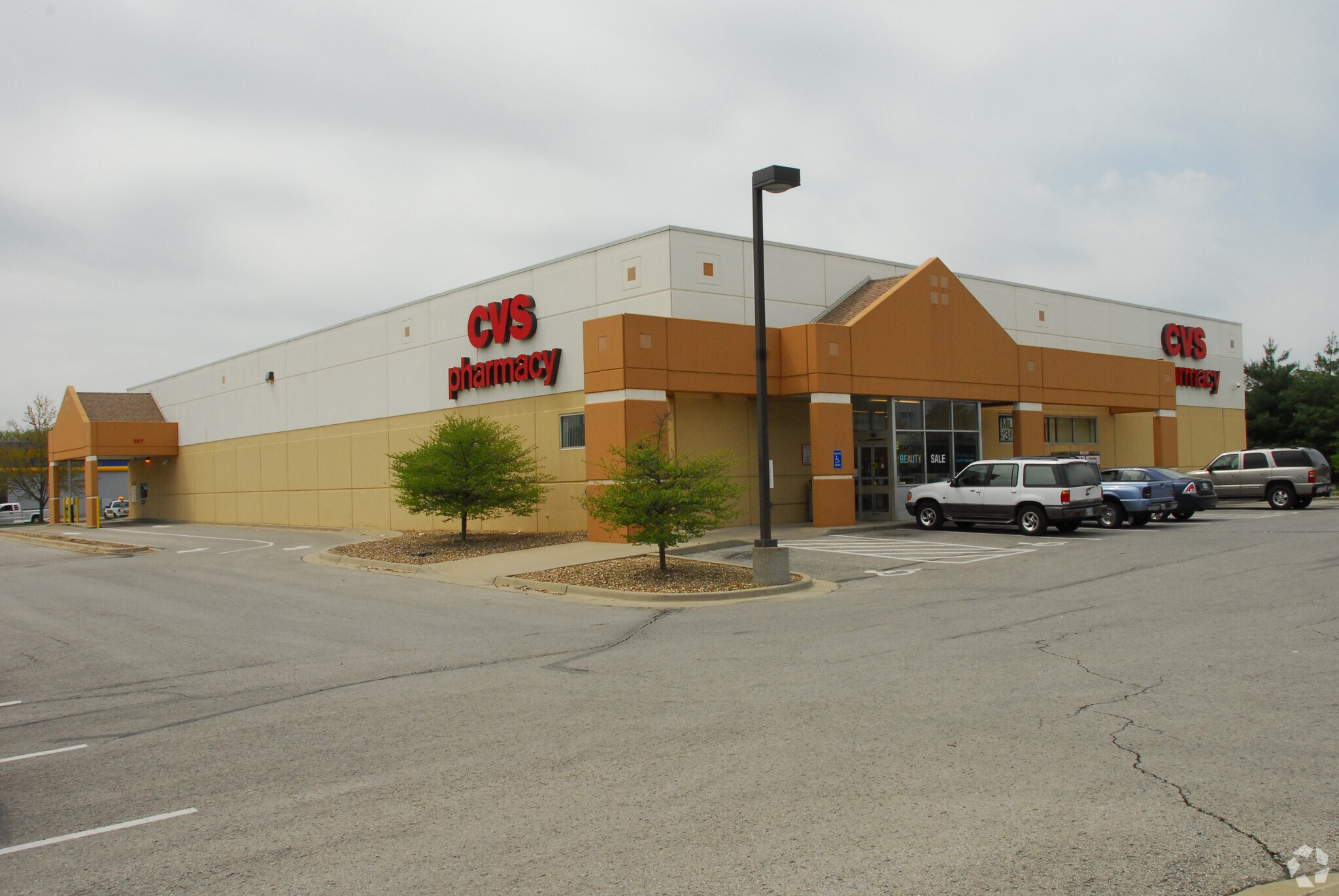 6510 Nieman Rd, Shawnee, KS for sale Primary Photo- Image 1 of 1