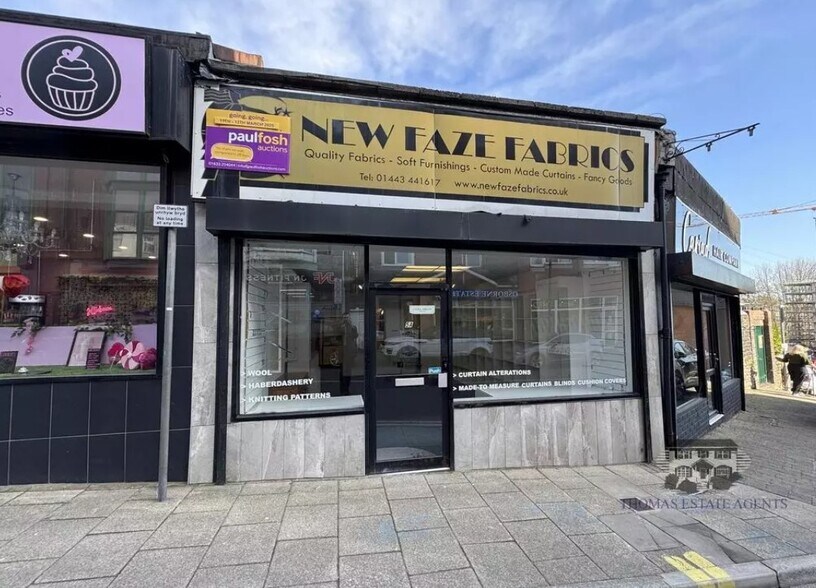 5 Lower Dunraven St, Tonypandy for sale - Building Photo - Image 1 of 1