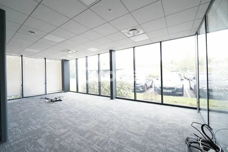 1-3 Route De Lyon, Brignais to rent Interior Photo- Image 1 of 14