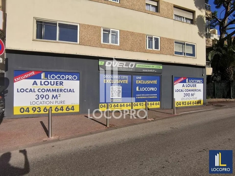 Location Commerce 390 m² - Photo 1
