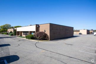 More details for 7150 N Park Dr, Pennsauken, NJ - Light Industrial for Rent