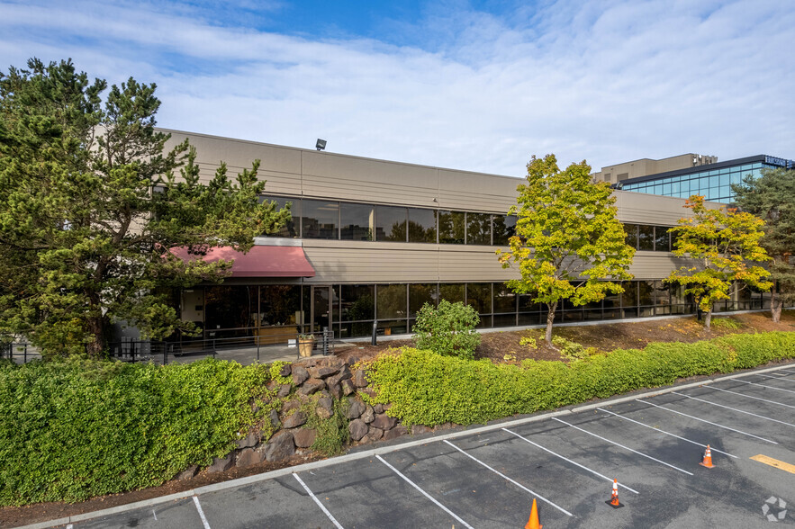 12600 SE 38th St, Bellevue, WA for rent - Primary Photo - Image 1 of 3