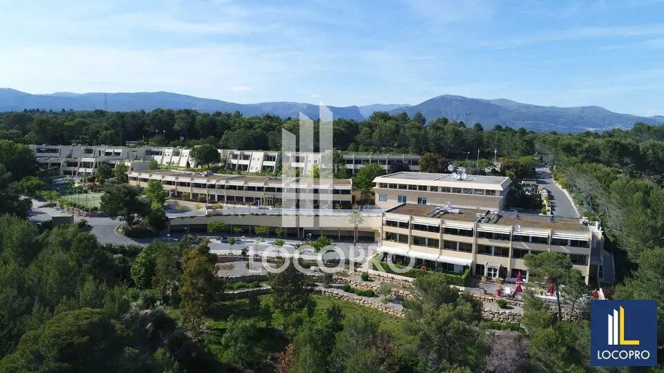 Office in Valbonne to rent - Building Photo - Image 1 of 12