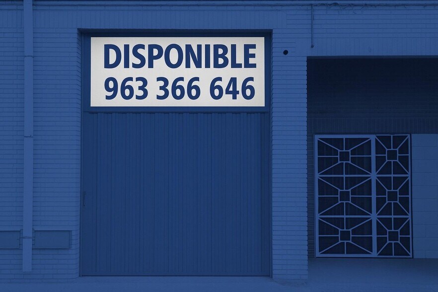 Industrial in Riba-roja de Túria, Valencia to rent - Building Photo - Image 1 of 12