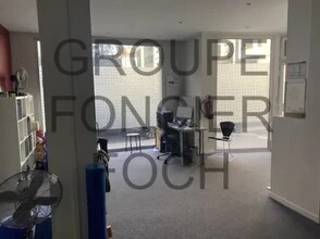 Office / Retail in Lyon to rent Interior Photo- Image 1 of 2