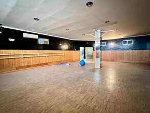 Retail in Alcobendas, Madrid to rent Interior Photo- Image 2 of 8