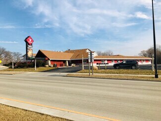 More details for 7228 S 27th St, Oak Creek, WI - Retail for Sale