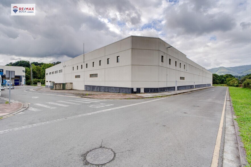 Industrial in Gernika-Lumo, Vizcaya for sale - Building Photo - Image 2 of 50