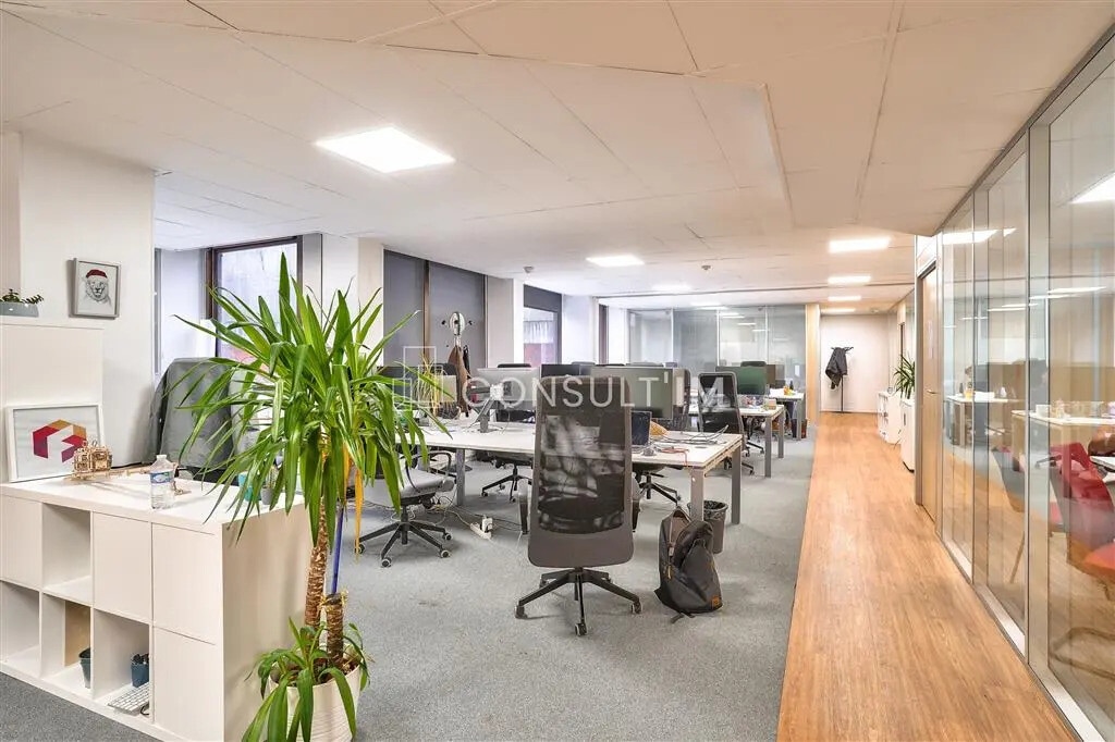 Vente Bureaux 633 m² - Photo 1