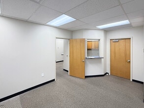 200 Cahaba Park Cir, Birmingham, AL to rent Interior Photo- Image 1 of 17