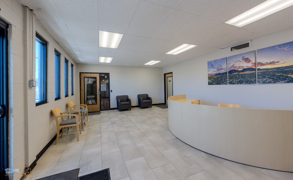 1 Park St, Broomfield, CO to rent - Interior Photo - Image 2 of 9