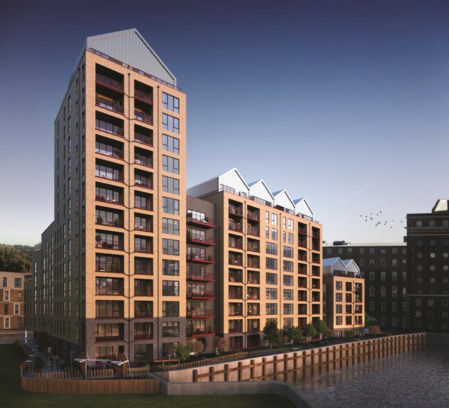 37 Greenwich High Rd, London for sale - Primary Photo - Image 1 of 1