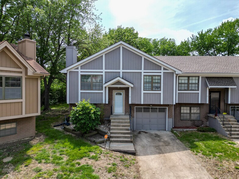 River Oaks 10 Townhome Rental Package Grandview, MO for Sale UK