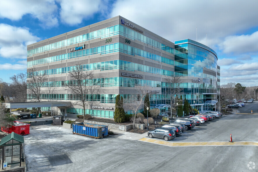 500 Cummings Ctr, Beverly, MA for rent - Building Photo - Image 1 of 39