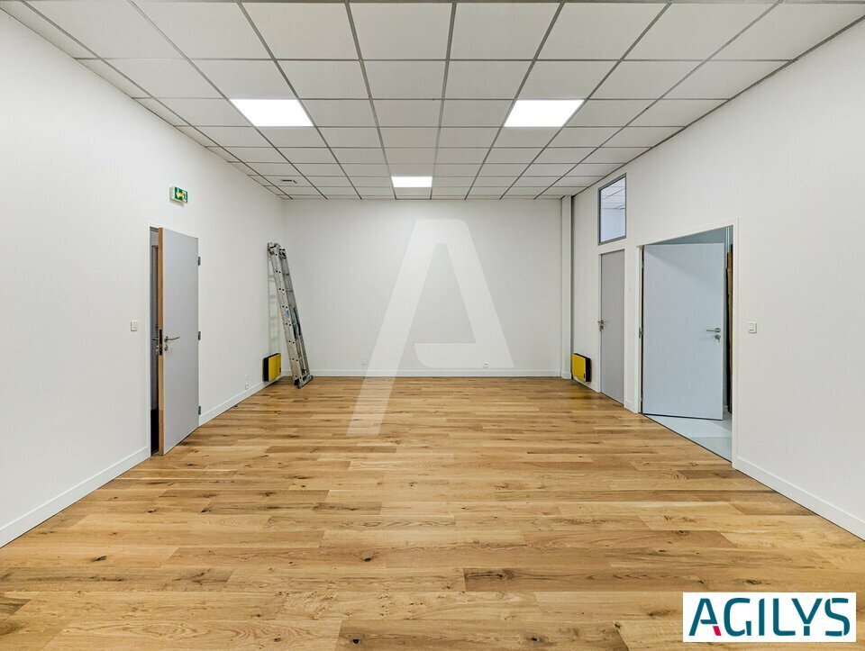 9 Avenue Du Canada, Les Ulis to rent Interior Photo- Image 1 of 13