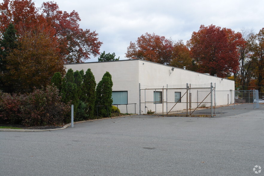 1253 New Market Ave, South Plainfield, NJ for rent - Building Photo - Image 2 of 4