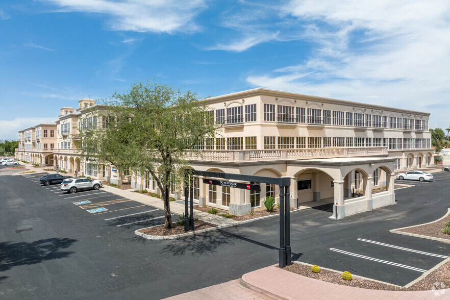 6263 N Scottsdale Rd, Scottsdale, AZ for rent - Building Photo - Image 2 of 7