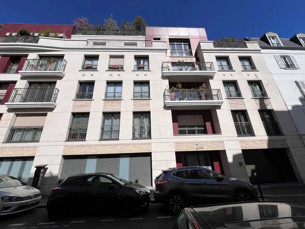 Office in Boulogne-Billancourt for sale Building Photo- Image 1 of 8