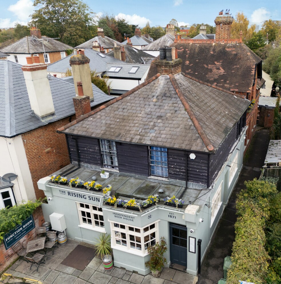 14 Heathcote Rd, Epsom for sale Primary Photo- Image 1 of 1