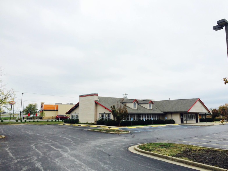 110 Retail Rd, Nicholasville, KY for sale - Building Photo - Image 1 of 1