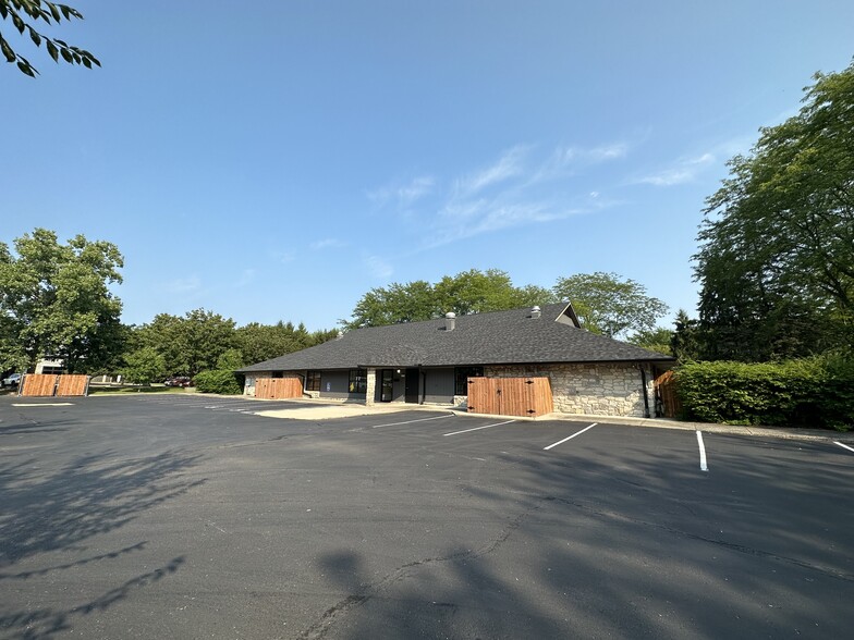 6036 Tara Hill Dr, Dublin, OH for rent - Building Photo - Image 1 of 26