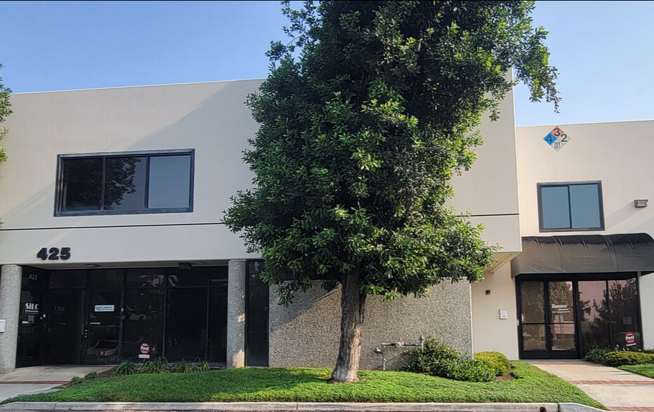 425 E Huntington Dr, Monrovia, CA for rent - Building Photo - Image 2 of 16