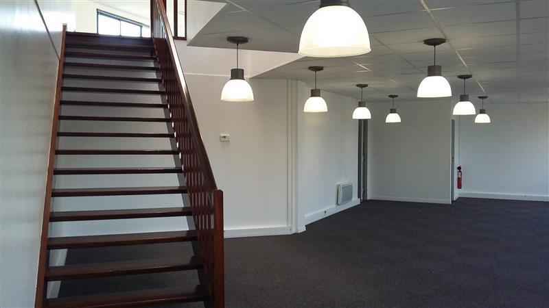 Light Industrial in Croissy Beaubourg for sale Interior Photo- Image 1 of 8