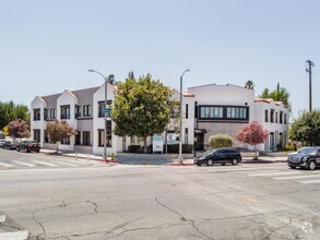 18226 Ventura Blvd, Tarzana, CA for rent Building Photo- Image 1 of 5