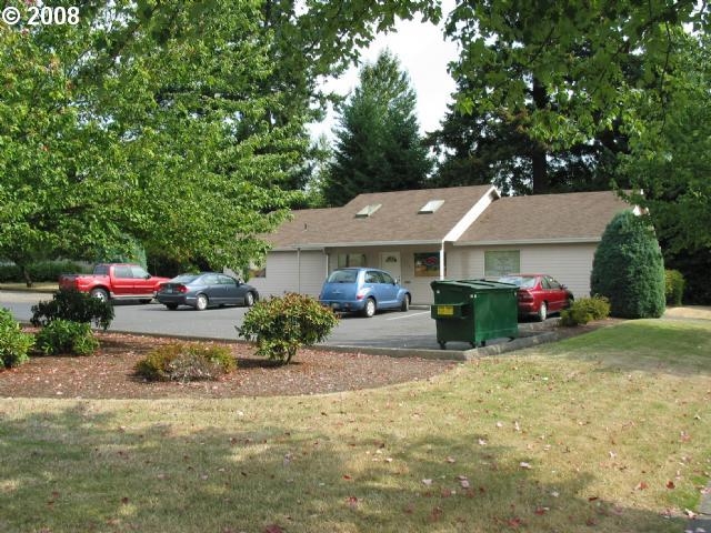 11220 SE Fuller Rd, Milwaukie, OR for sale - Primary Photo - Image 1 of 1