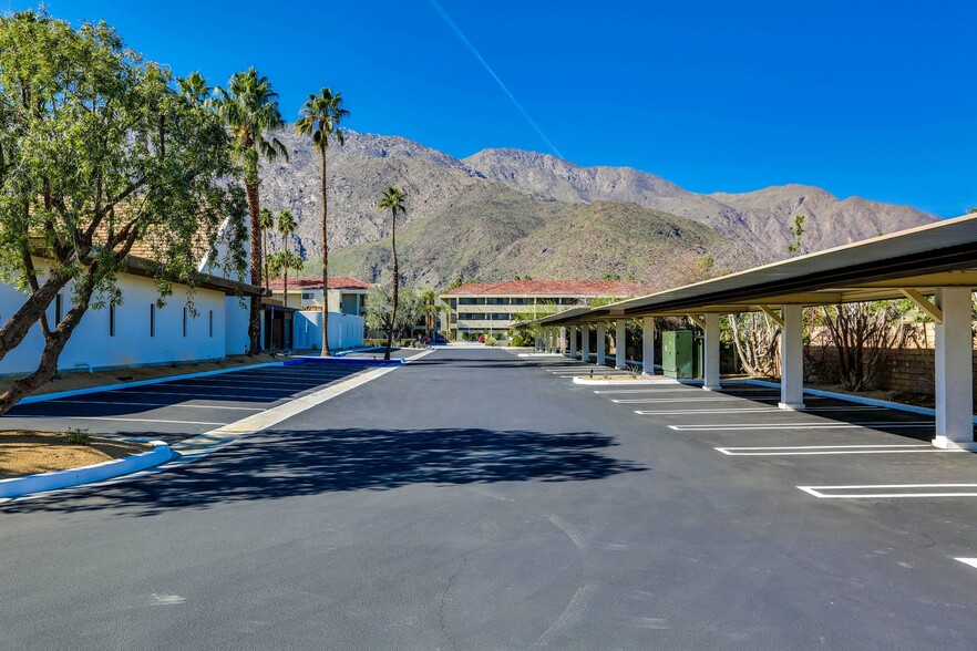 650 E Tahquitz Canyon Way, Palm Springs, CA for rent - Building Photo - Image 3 of 21