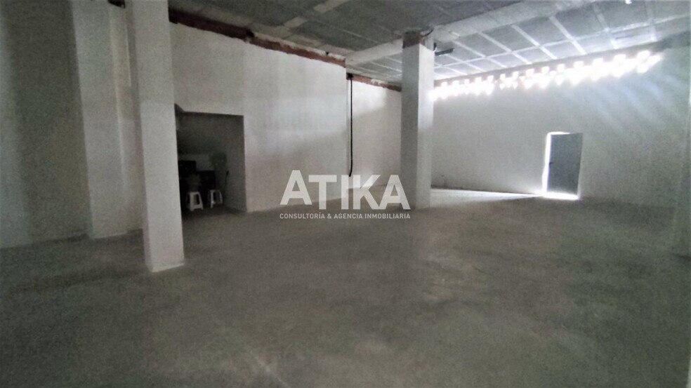 Retail in Ontinyent to rent - Interior Photo - Image 3 of 3