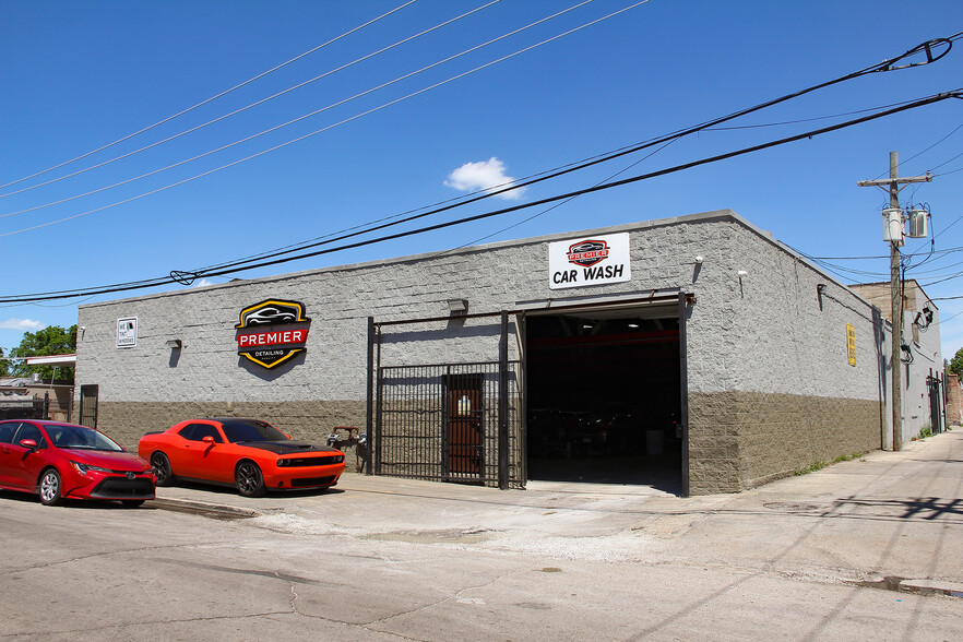 21 N Kilpatrick Ave, Chicago, IL for sale - Primary Photo - Image 1 of 1