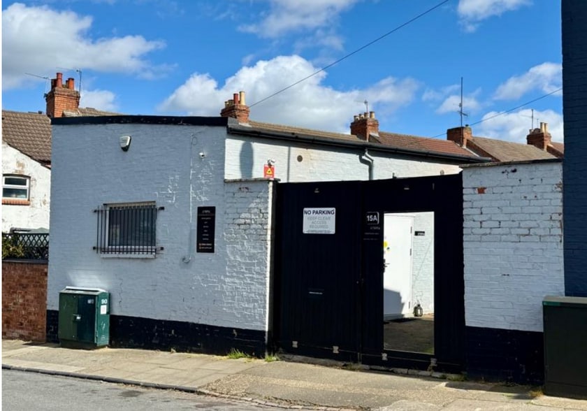 15A Leslie Rd, Northampton for sale - Building Photo - Image 1 of 3