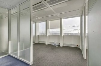 Office in Puteaux to rent Interior Photo- Image 2 of 8