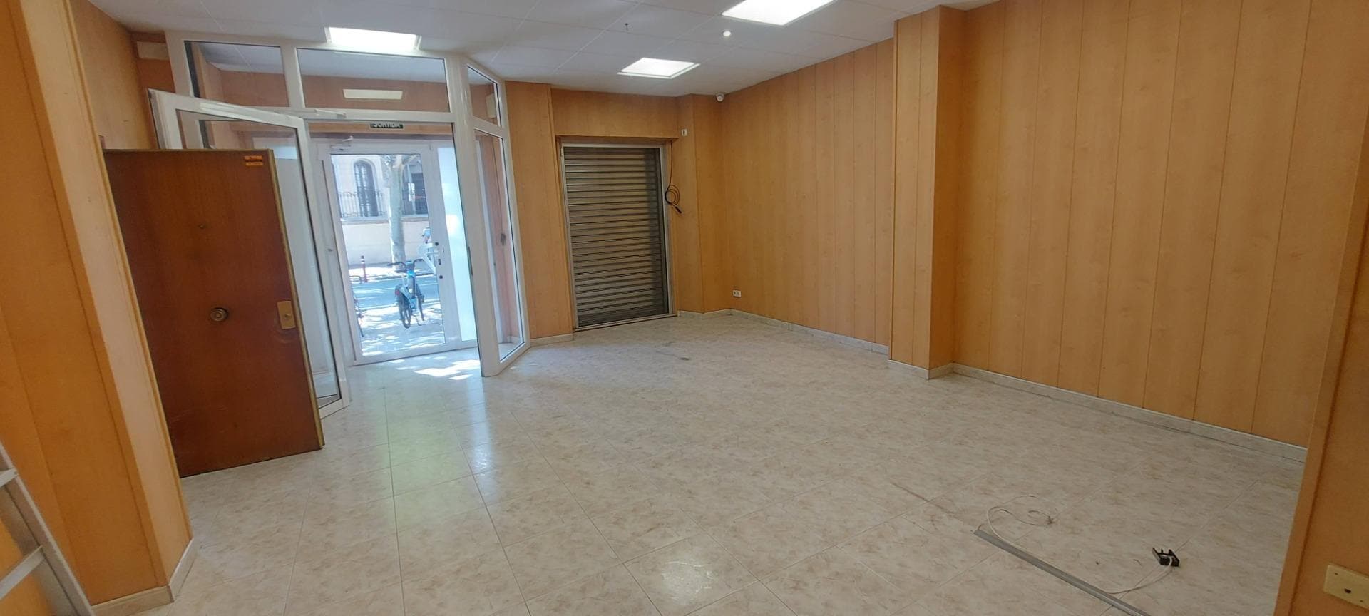 Retail in Barcelona, Barcelona to rent Interior Photo- Image 1 of 12