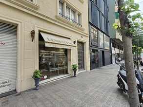 Retail in Barcelona, Barcelona to rent Interior Photo- Image 2 of 15