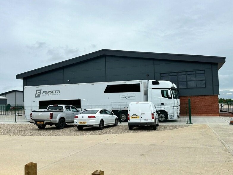 Harling Rd, Norwich to rent - Building Photo - Image 3 of 9