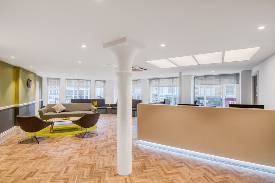 107-111 Fleet St, London to rent - Interior Photo - Image 2 of 10
