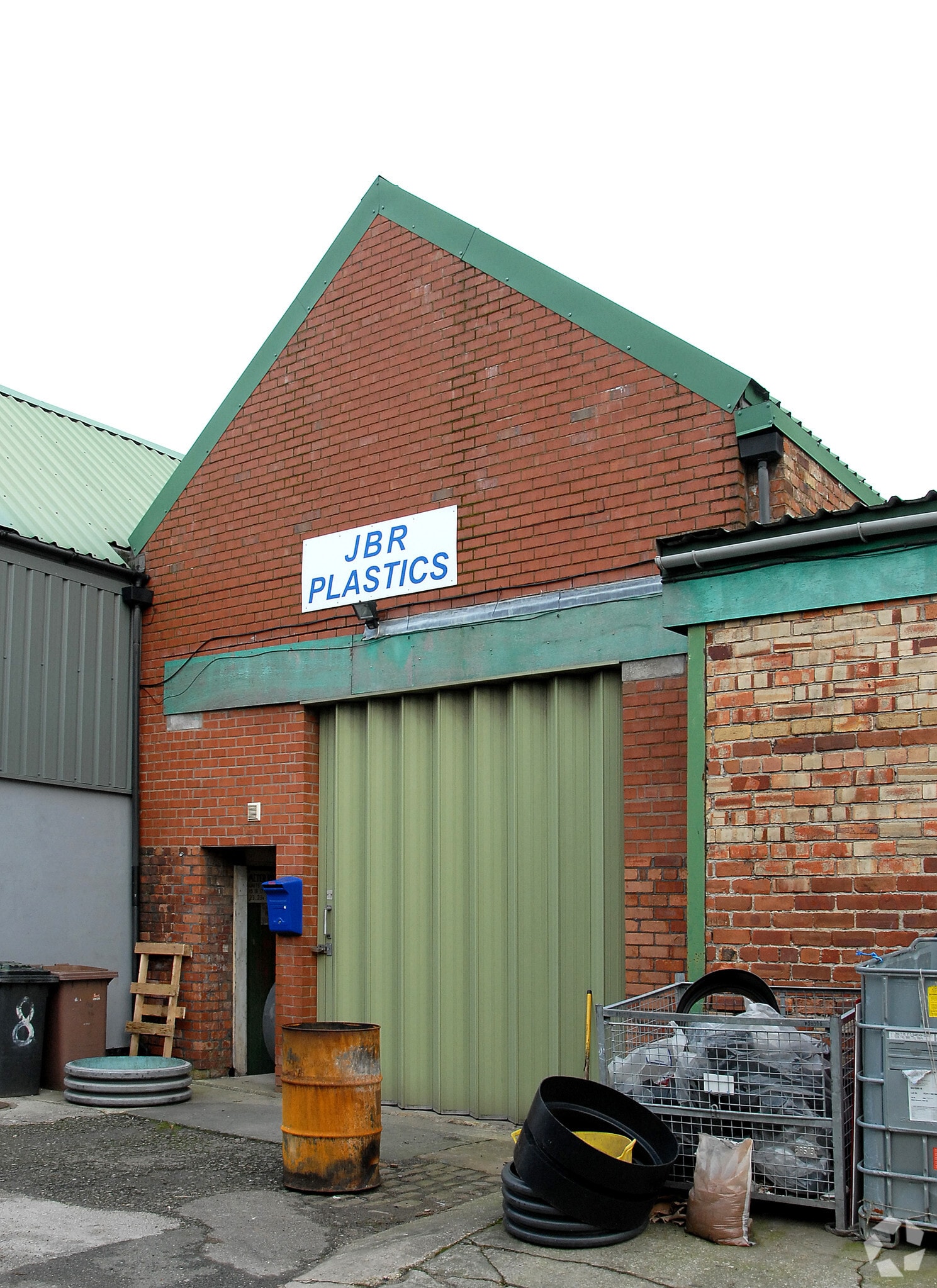 Mill Ln, Rainford to rent Primary Photo- Image 1 of 9