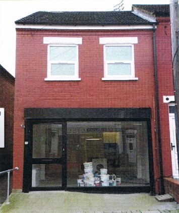 77 Oak Rd, Luton for sale - Primary Photo - Image 1 of 1