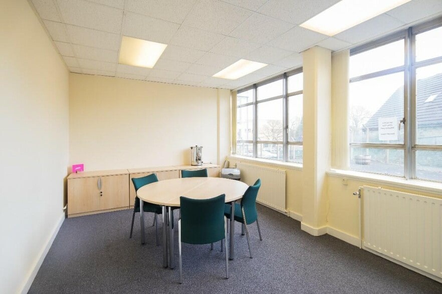 Albion Rd, Bradford to rent - Interior Photo - Image 3 of 65