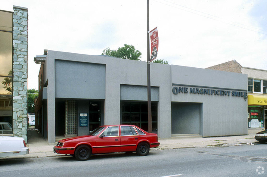 7020-7022 W North Ave, Chicago, IL for rent - Building Photo - Image 1 of 9