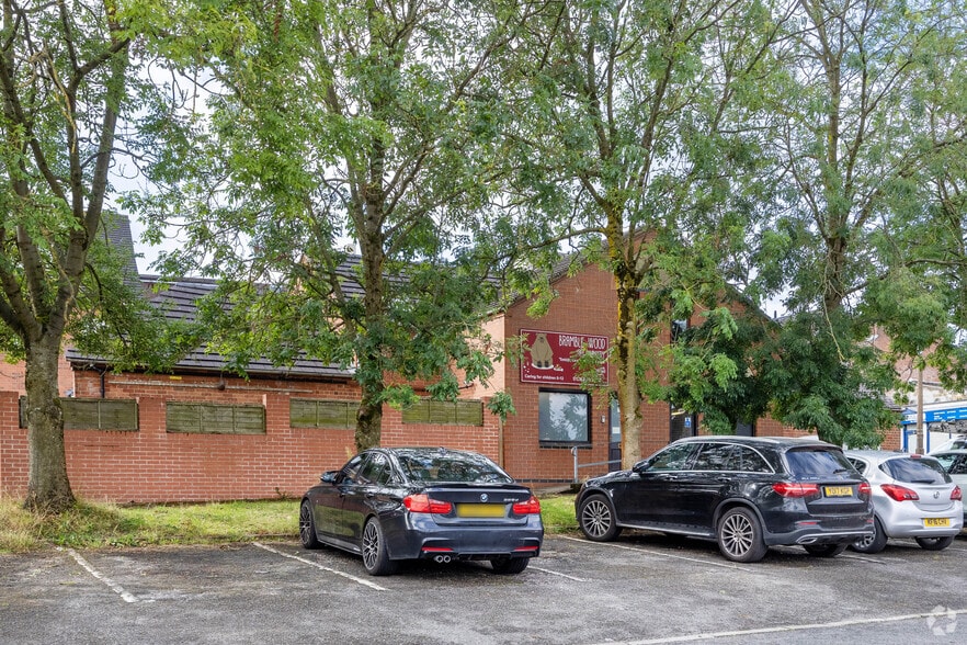 1-4 Alexandra Rd, Swadlincote to rent - Building Photo - Image 2 of 2