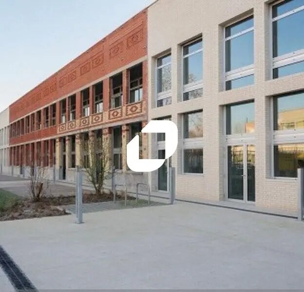 Office in Pantin to rent Building Photo- Image 1 of 7