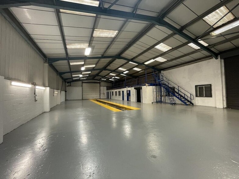 Peacock Vw, Stoke On Trent to rent - Building Photo - Image 2 of 17