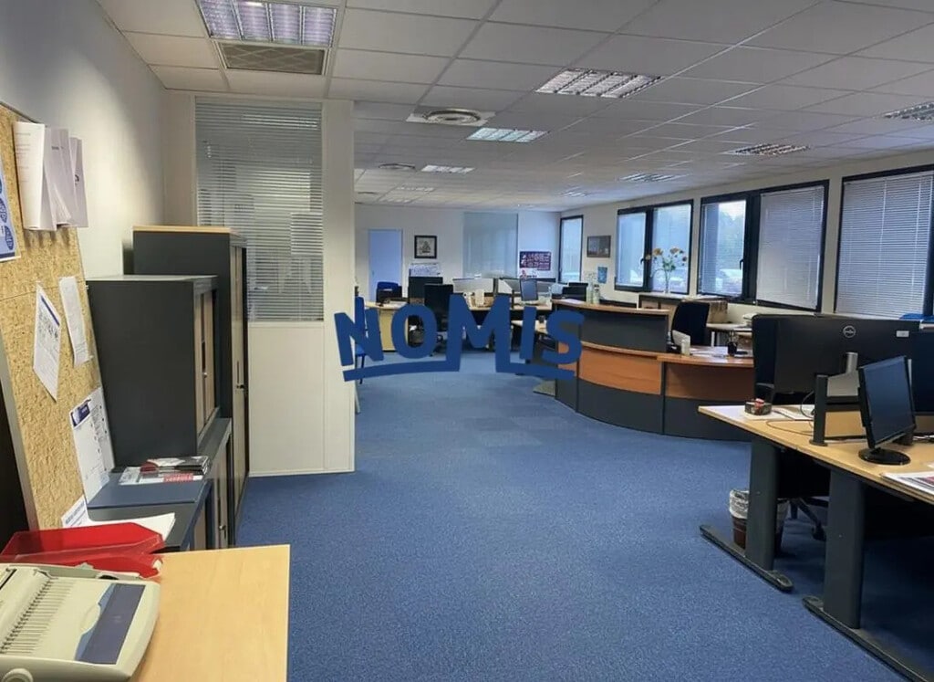 Vente Bureaux 370 m² - Photo 1